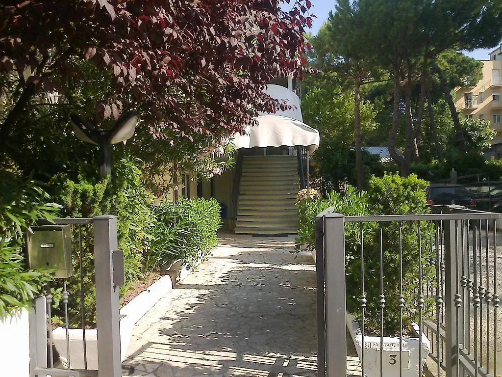 Hotel Augustus Milano Marittima 3*,