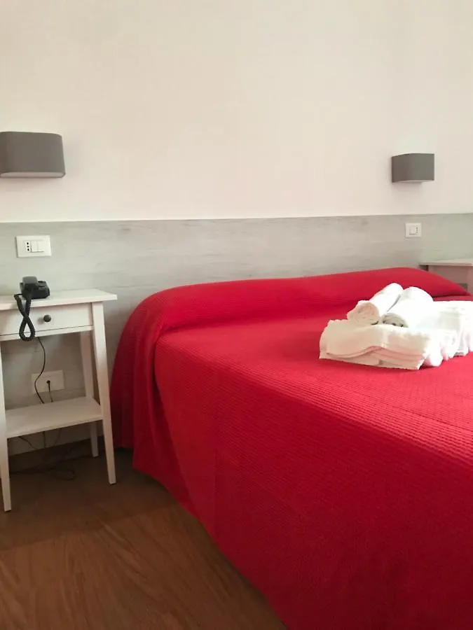 Hotel Augustus Milano Marittima 3*,